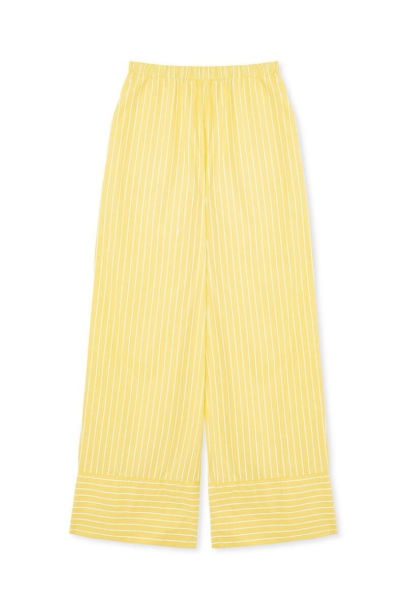 Pantalones de rayas.