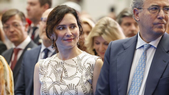 El look de Ayuso en San Isidro.