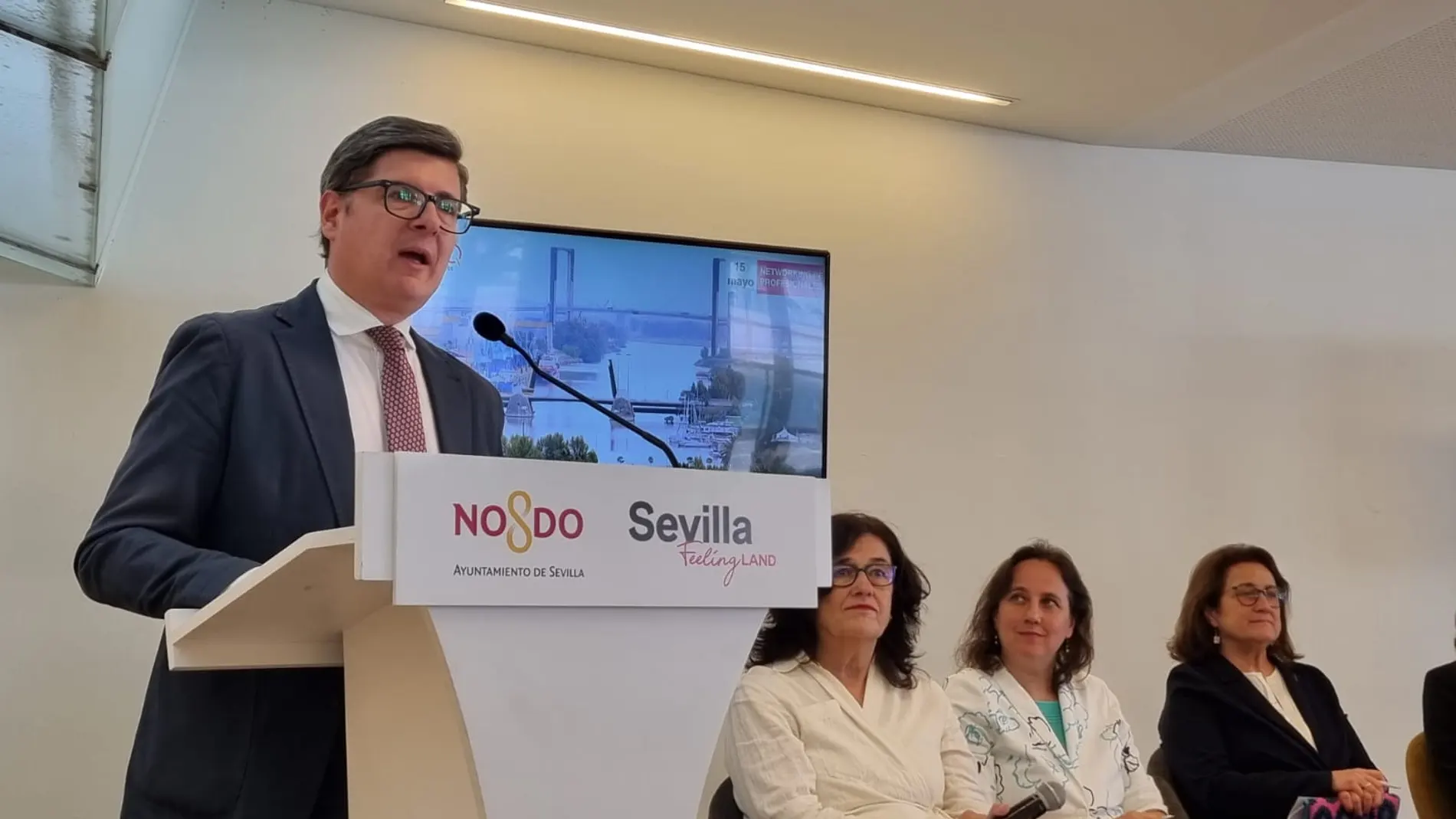 El delegado municipal Álvaro Pimentel durante su intervención
