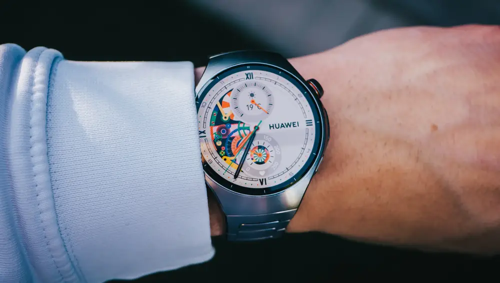 El nuevo HUAWEI Watch 5 en la muñeca