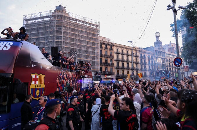 Más de 600.000 personas salieron a la calle para celebrar con los jugadores azulgrana