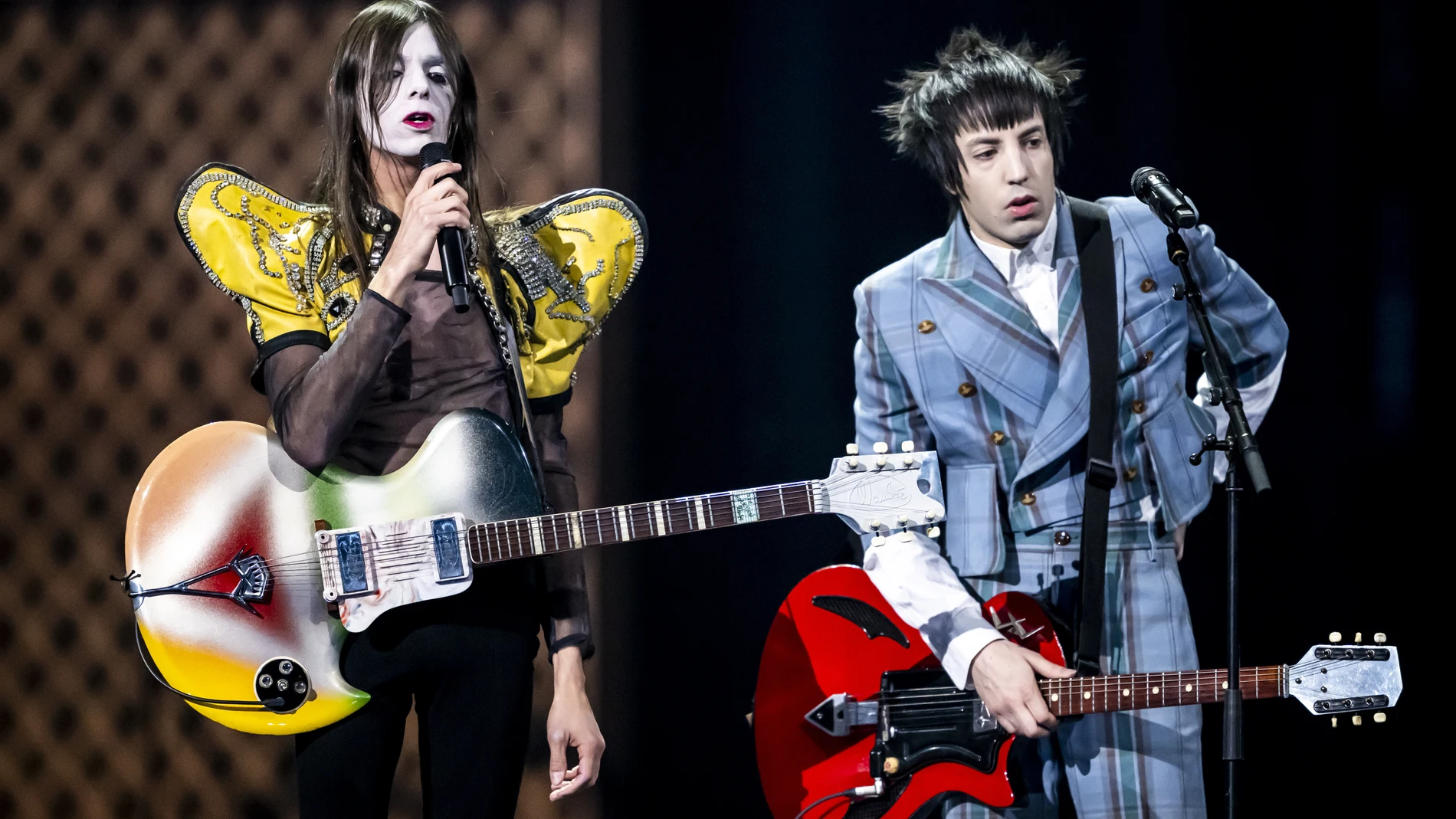 BASEL (Switzerland), 16/05/2025.- Italy's Lucio Corsi performs the song "Volevo essere un duro" during the dress rehearsal for the Grand Final of the 69th Eurovision Song Contest (ESC) in Basel, Switzerland, 16 May 2025. (Italia, Suiza, Basilea) EFE/EPA/GEORGIOS KEFALAS