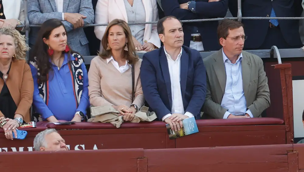 Teresa Urquijo y Almeida en la Feria de San Isidro.