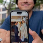 Peruanos residentes en Houston recuerdan cómo fueron confirmados por el papa León XIV