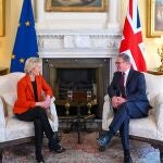 El primer ministro de Reino Unido, Keir Starmer, y la presidenta de la Comisión Europea, Ursula von der Leyen, en un encuentro en Londres.