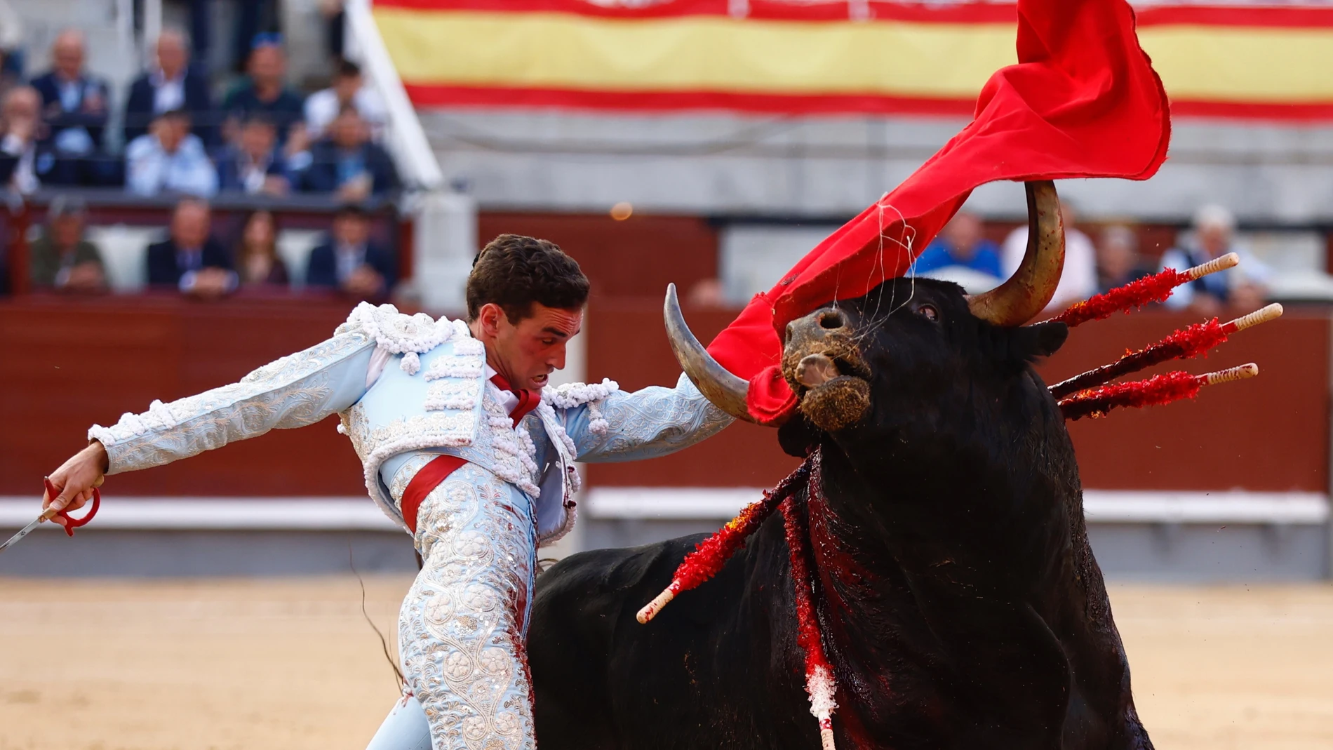 El diestro Fernando Adrián durante la Feria de San Isidro, en Las Ventas.