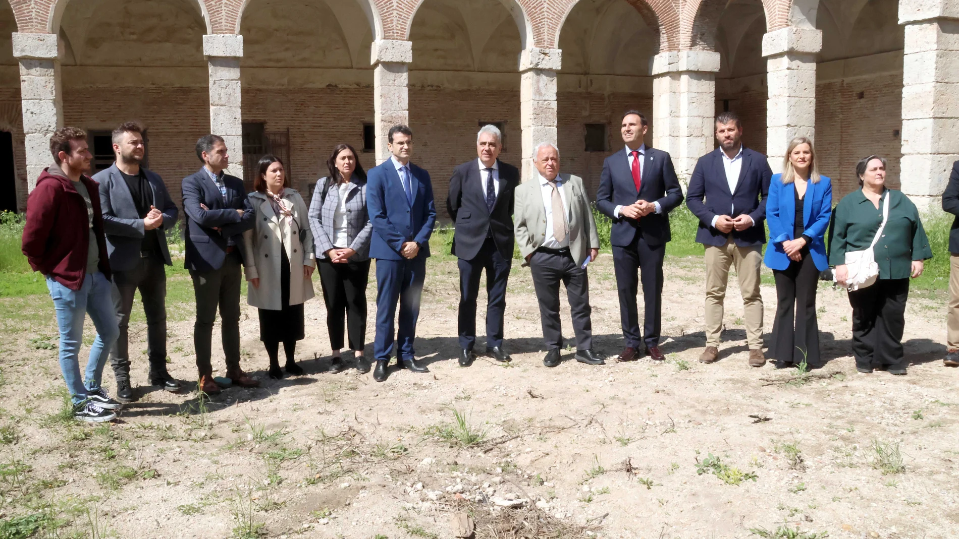 Santonja y Guzmán Gómez visitan las obras en el Hospital Simón Ruiz de Medina del Campo
