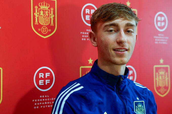 El Real Madrid ficha a Huijsen