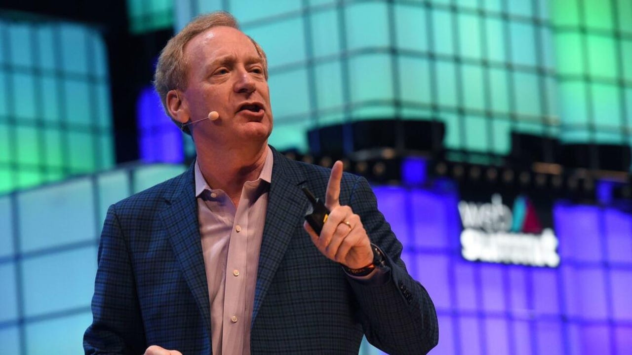 La Vigilancia Tecnológica Extrema: Brad Smith de Microsoft Advierte un Futuro Similar a '1984'