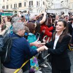 La Reina Letizia en su llegada a Roma.