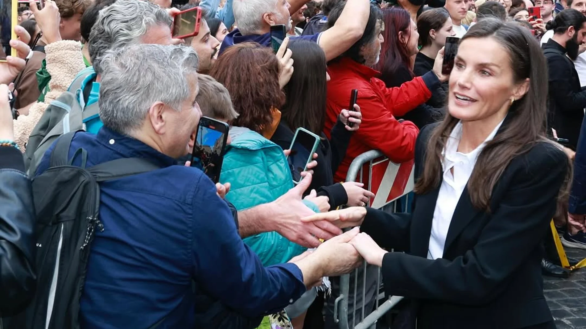 La Reina Letizia en su llegada a Roma.