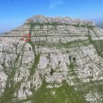 Sucesos.- Evacuada en estado muy grave tras impactarle una piedra y caerse 200 metros en Los Pozos de Noja (Cantabria)