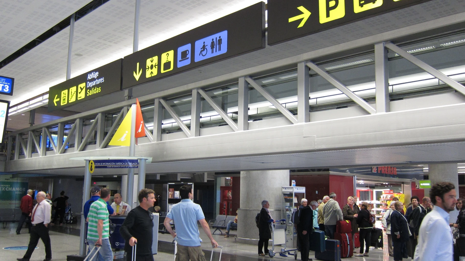 Los empresarios reclaman mejorar los accesos al aeropuerto de Málaga