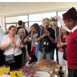 Los asistentes compartieron té de hermandad