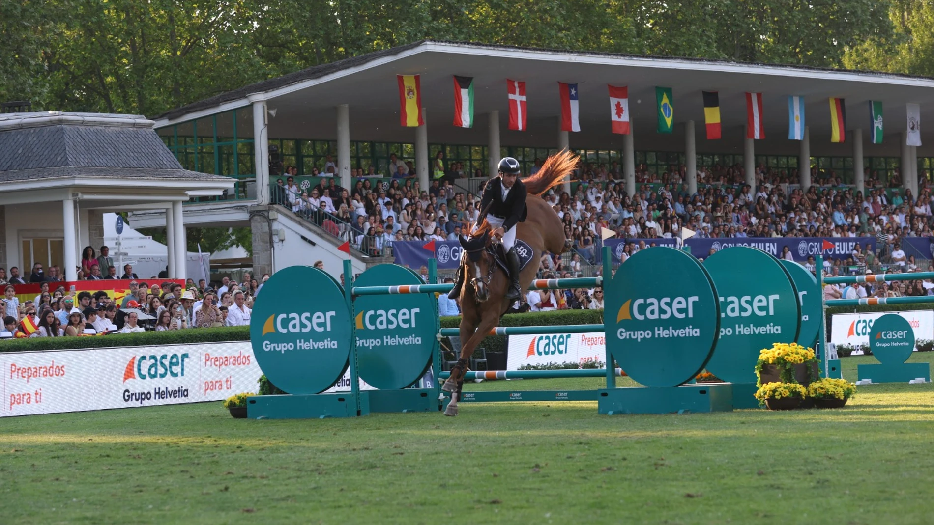 Iván Serrano, en pleno salto