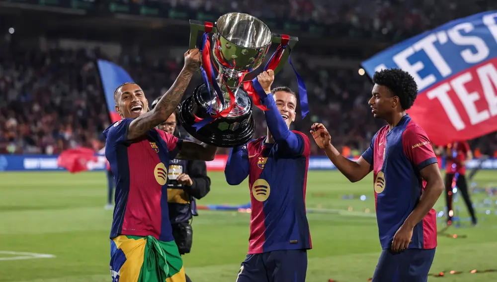 FC Barcelona v Villarreal CF - La Liga EA Sports