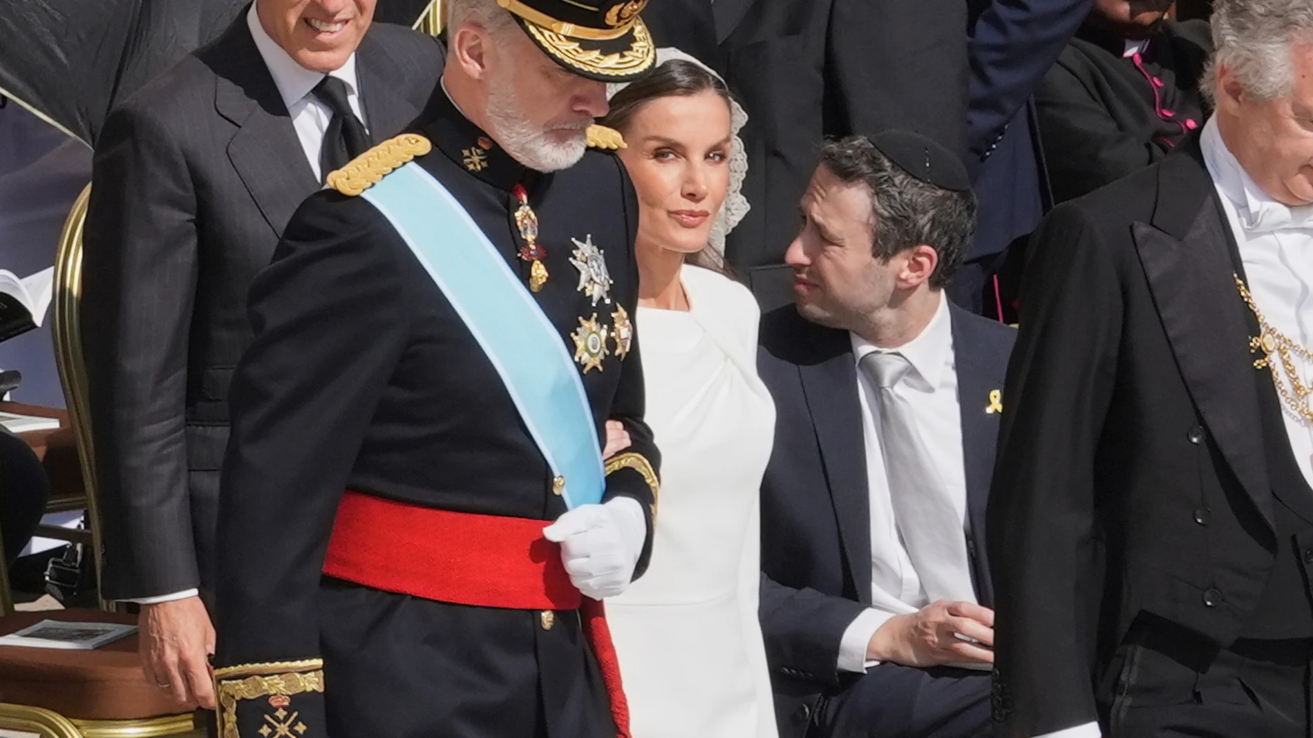 Spain's King Felipe VI and Queen Letizia arrive for the inaugural Mass of Pope Leo XIV's pontificate in St. Peter's Square at the Vatican, Sunday, May 18, 2025. (AP Photo/Jacquelyn Martin, Pool)