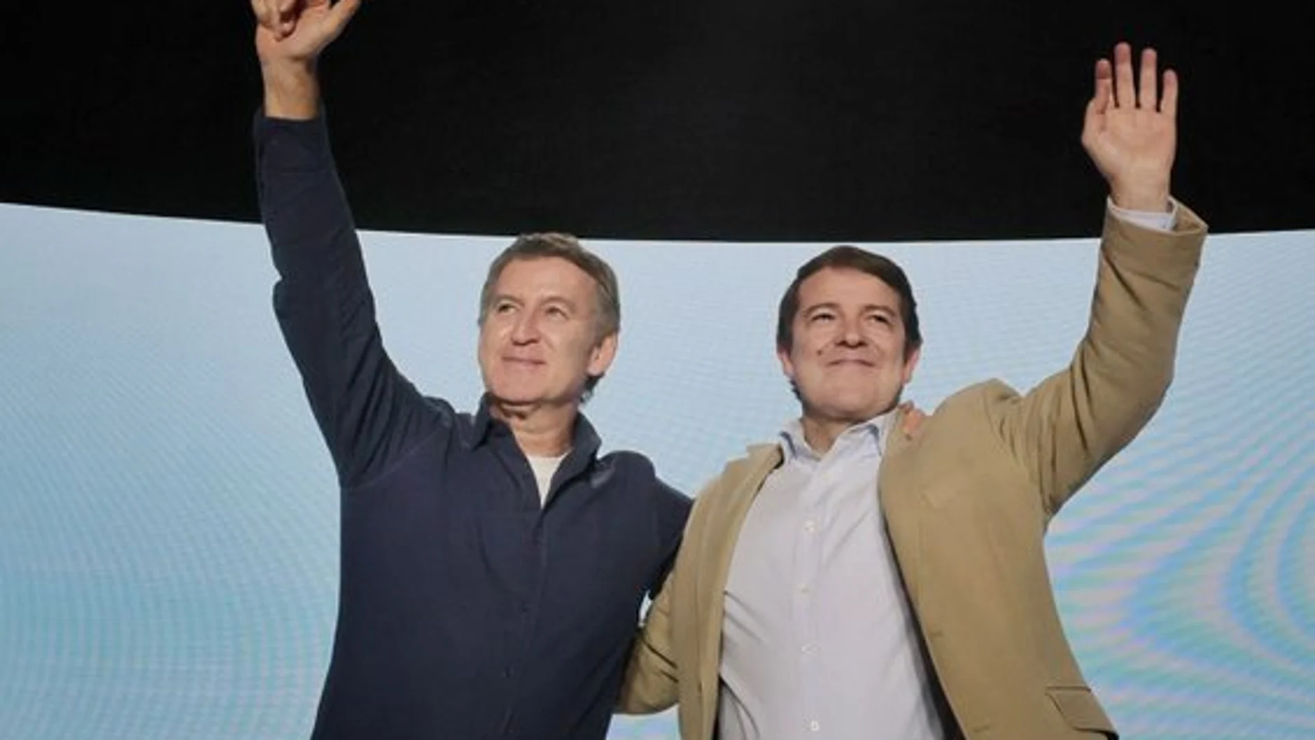 Alfonso Fernández Mañueco junto a Alberto Núñez Feijóo