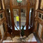 La entrada principal del Casino de Murcia sufre un acto vandálico durante la pasada madrugada