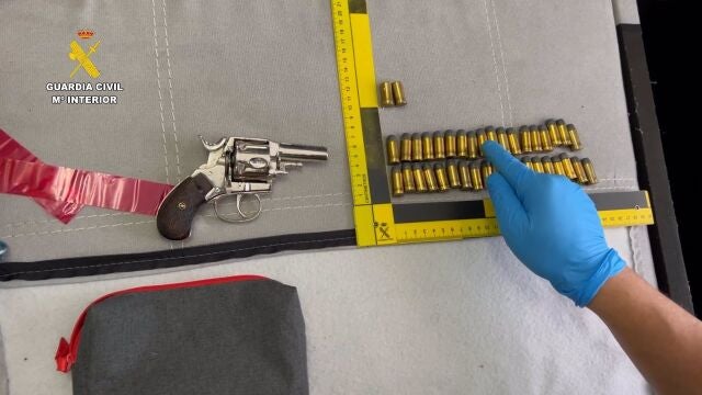 Sucesos.- Dos detenidos con múltiples armas en Alfafar (Valencia) relacionados con reyertas entre clanes tras un crimen