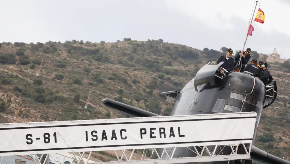 Felipe VI visita en Cartagena el submarino Isaac Peral S-81