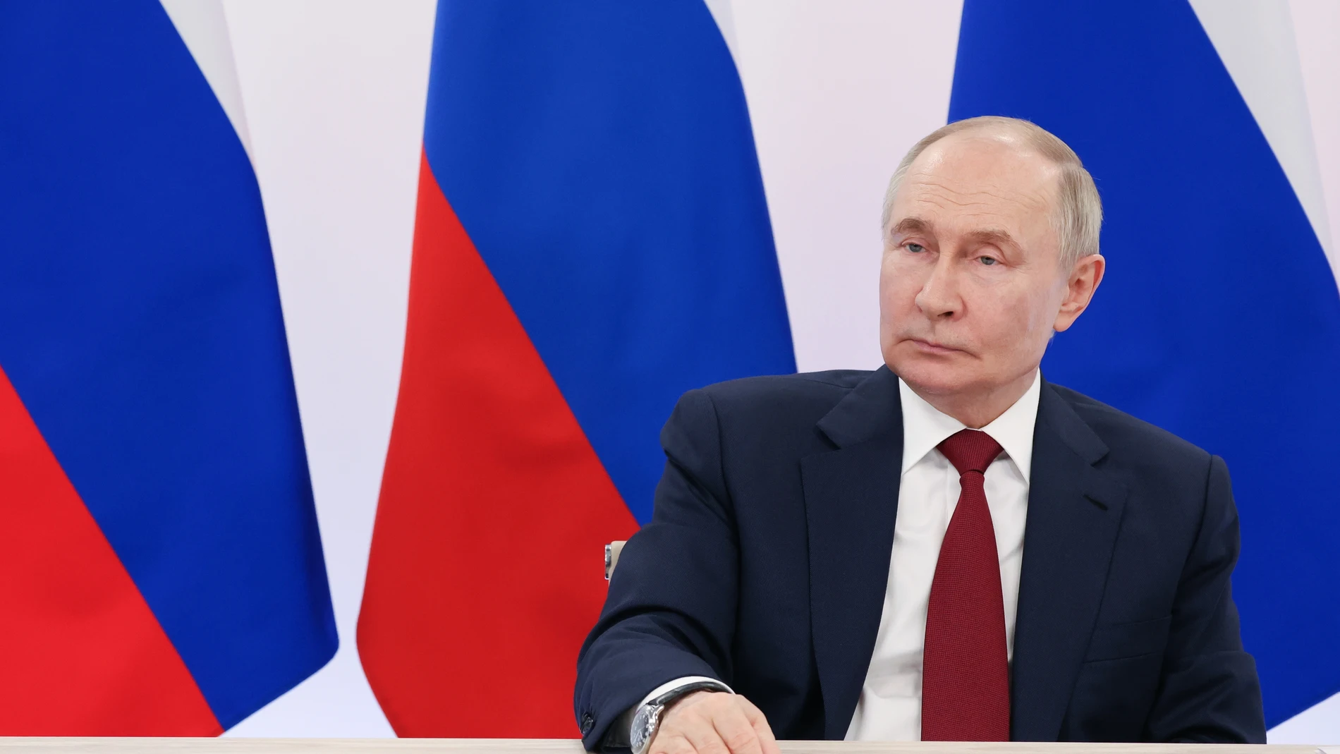 SOCHI (Russian Federation), 19/05/2025.- Russian President Vladimir Putin holds a meeting of the board of trustees of the 'Talent and Success' foundation at the Sirius Federal Territory, in the Krasnodar Region, Russia, 19 May 2025. (Rusia) EFE/EPA/VYACHESLAV PROKOFYEV / SPUTNIK / KREMLIN POOL MANDATORY CREDIT