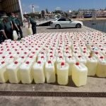 Garrafas de combustible intervenidas
