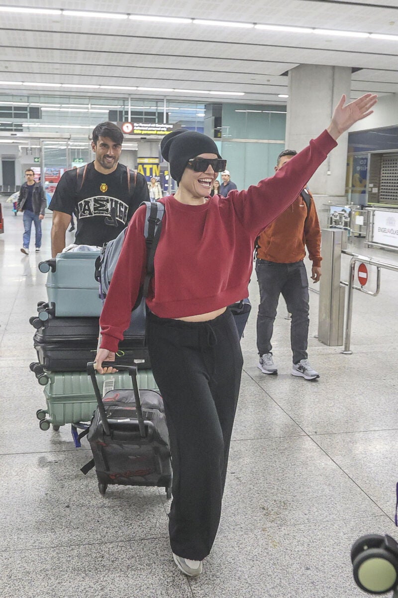 El look de Melody al llegar a España.