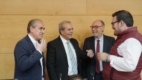 Agustín Sánchez de Vega comparece en las Cortes regionales