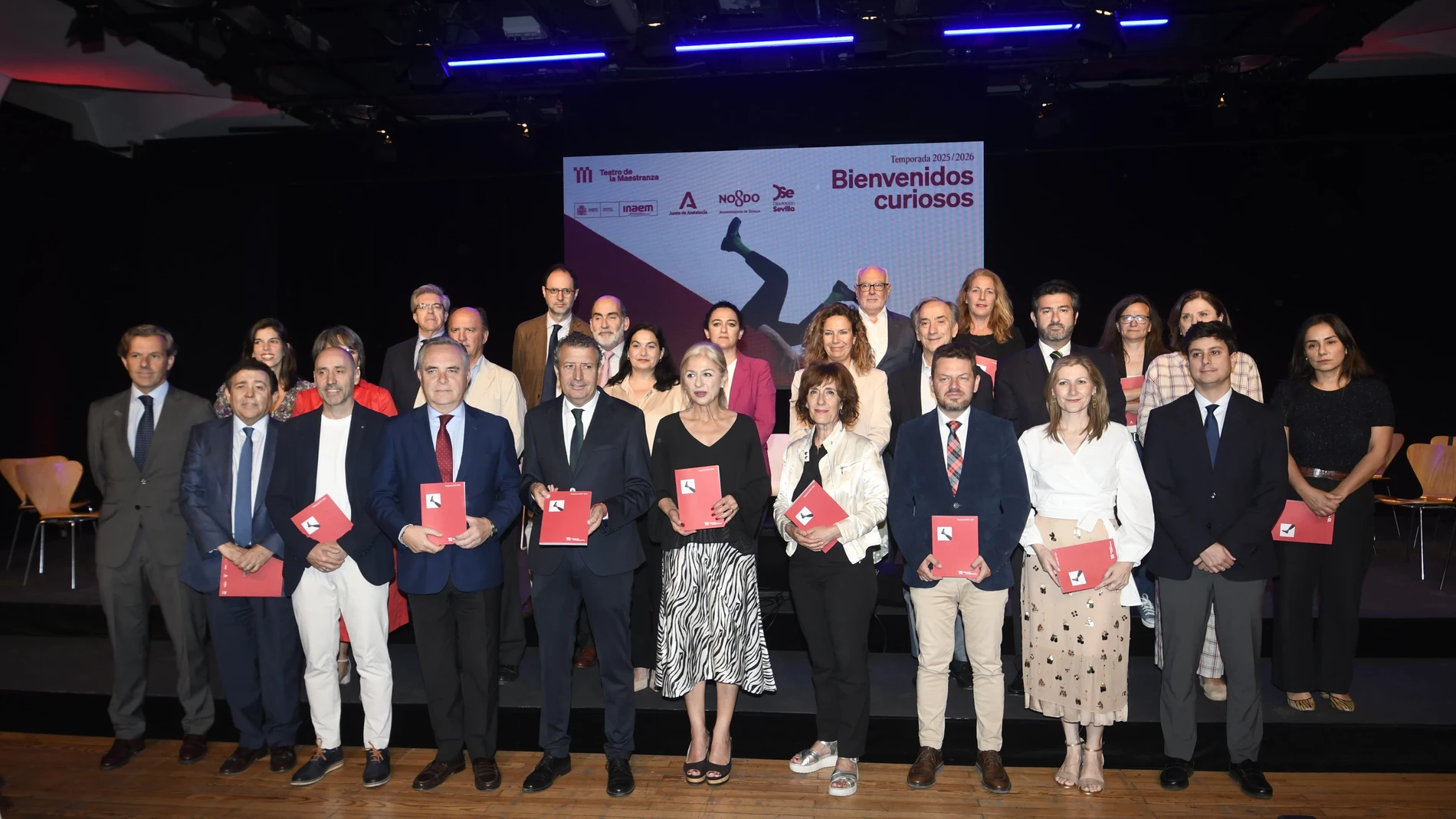 Autoridades y patrocinadores en la presentación de la nueva temporada del Teatro de la Maestranza