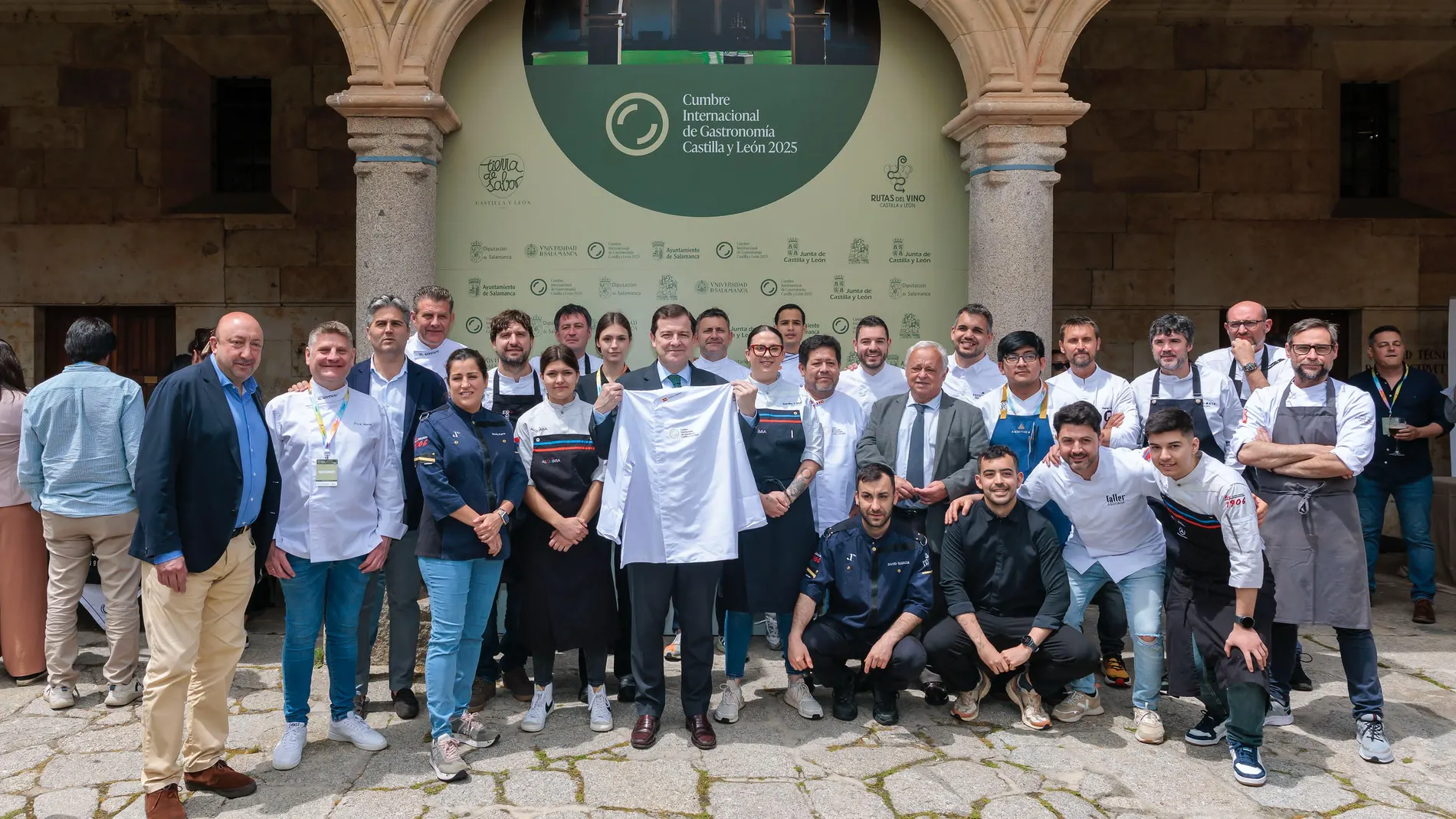 Mañueco participa en la I Cumbre Internacional de Gastronomía de Castilla y León, ''Una cocina Monumental''.