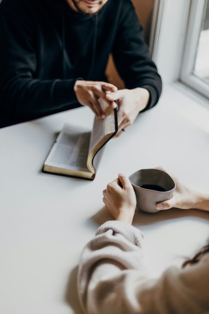 Lo que las parejas más felices hacen los fines de semana (y casi nadie practica)