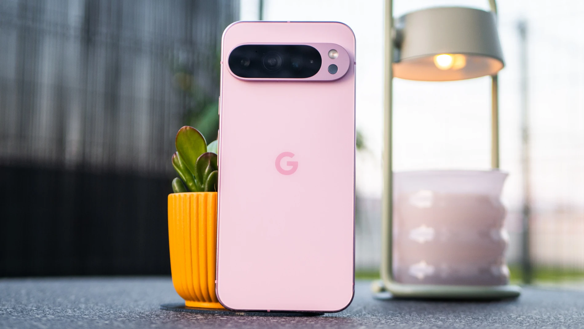 El Google Pixel 9 Pro XL es uno de los terminales que están recibiendo la actualización a Android 16 QPR1 Beta 1
