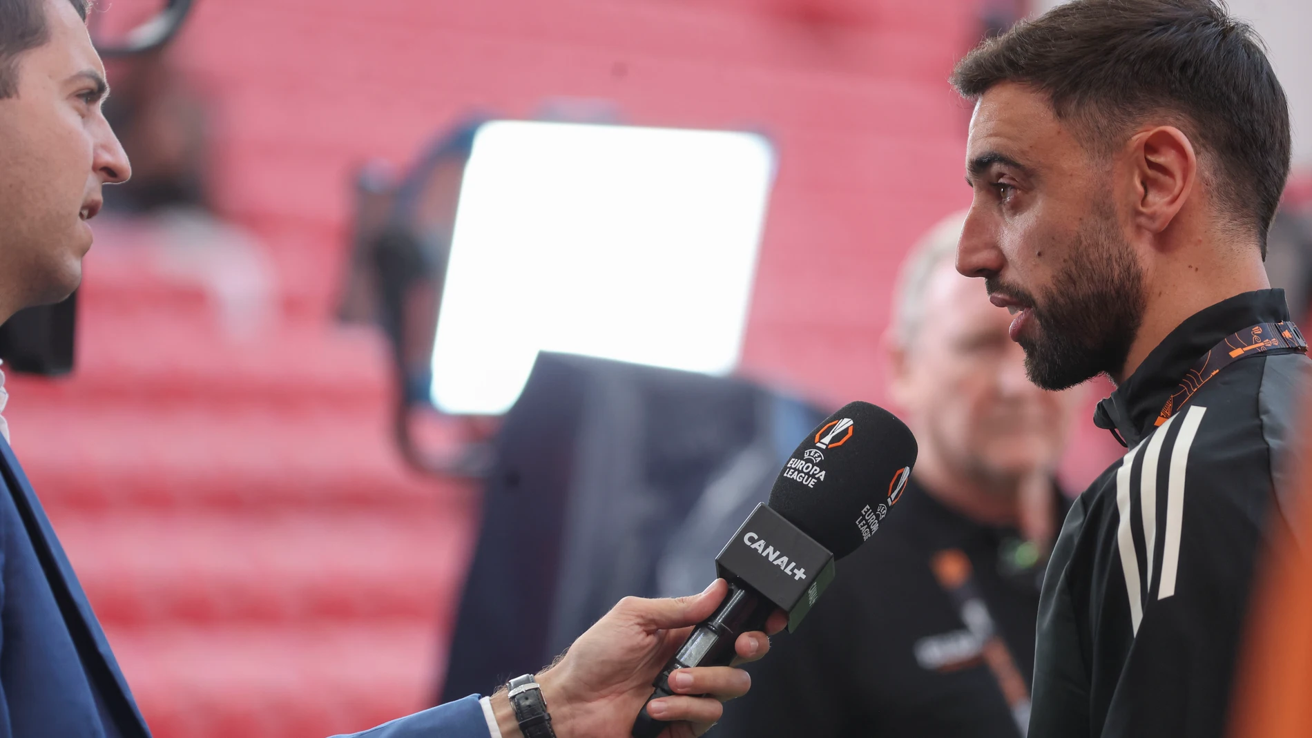 Manchester United's Bruno Fernandes delivers remarks to the media at San Mames stadium, in Bilbao, Basque Country, northern Spain, 20 May 2025. Manchester United will play against Tottenham Hotspur in the UEFA Europa League final match at San Mames stadium in Bilbao on 21 May. EFE/ Luis Tejido