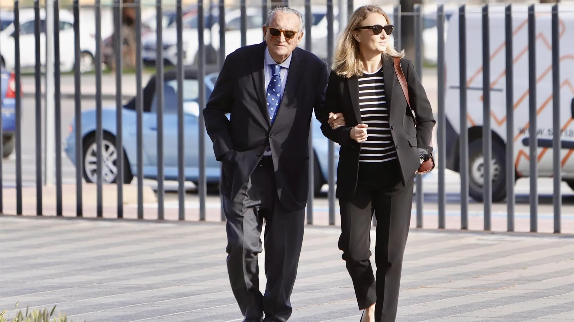 Carlos Fabra (PP) señala que no devolvió a Álex Debón el dinero que le "prestó" porque no tiene "dónde caerse muerto"