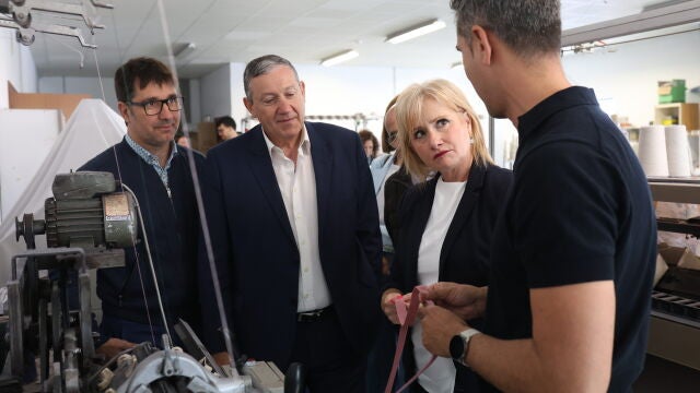 Leticia García junto a Javier Faúndez visita la empresa Marae en Zamora