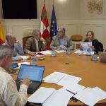 Reunión del jurado presidido por Juan Manuel de Prada