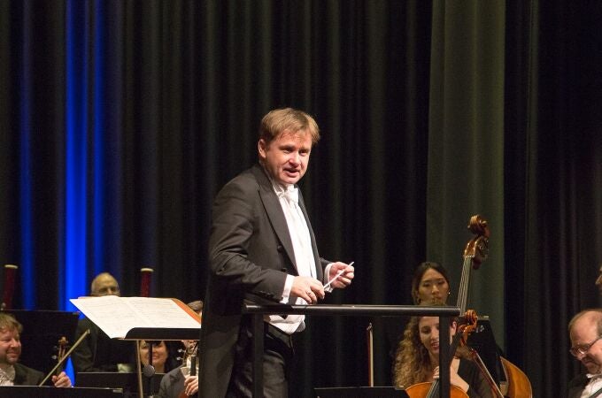 El director de orquesta Radoslaw Szulc 