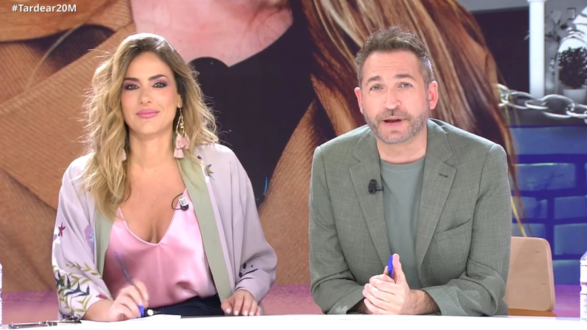 Captura de Frank Blanco y Verónica Dulanto en 'TardeAR'