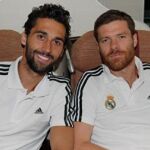 Arbeloa junto a Xabi Alonso