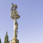 Este cruceiro pontevedrés es la cumbre del arte popular gallego en piedra