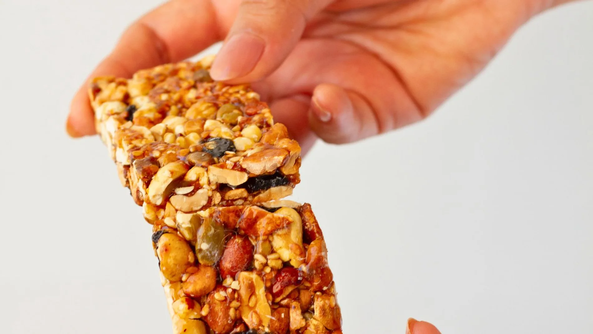Barrita de muesli con proteínas enriquecida con colágeno