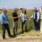 González Corral visita la feria Demoagro junto a los líderes agrarios
