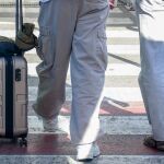Economía/Transportes.- El Gobierno prepara sanciones a Wizzair y Transavia por cobrar equipaje de mano