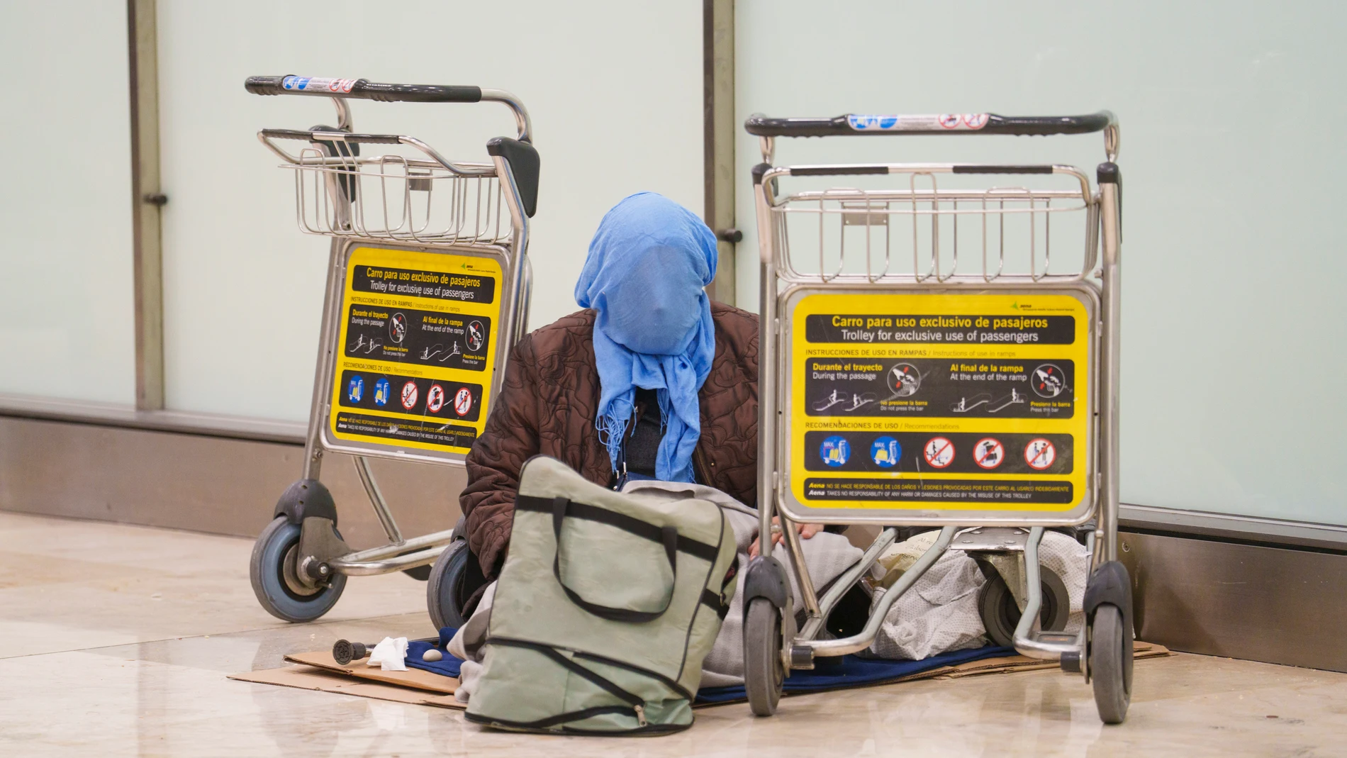 Personas sin techo al Aeropuerto de Madrid Barajas