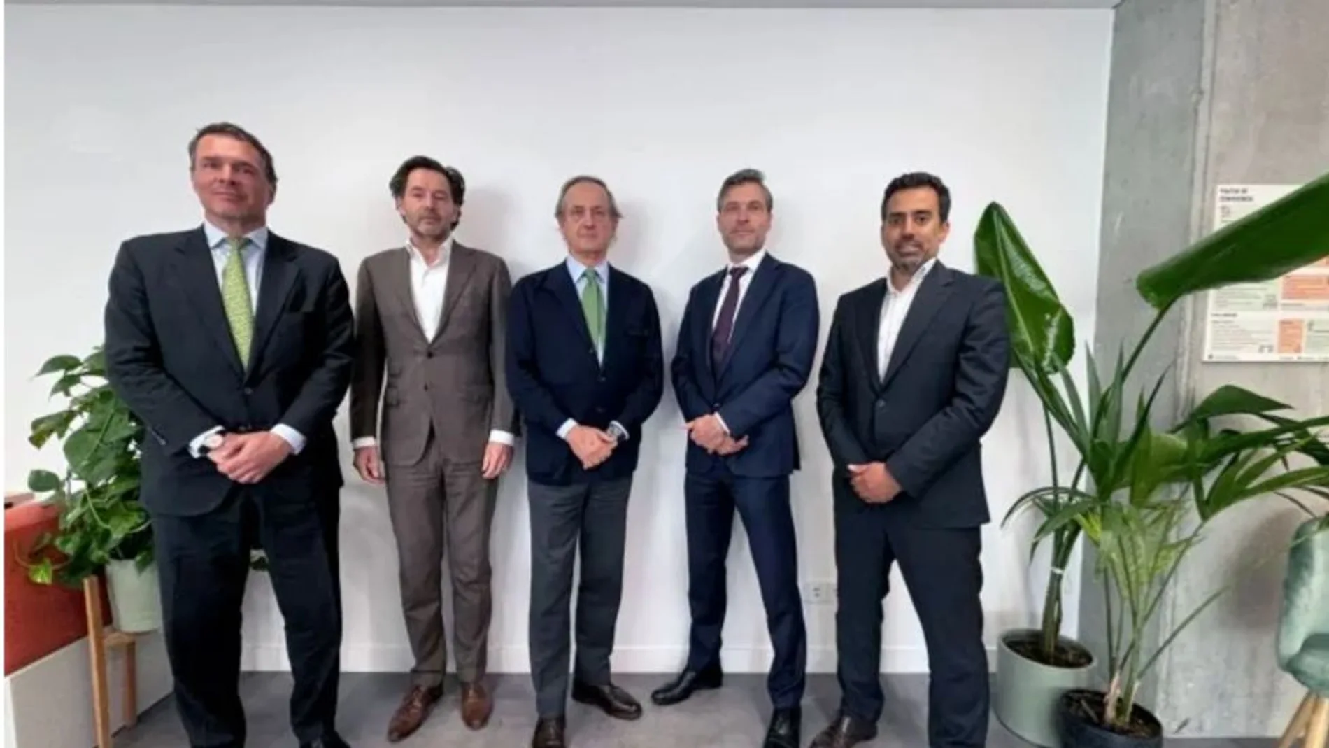 Magnon, Power2X y Erasmo Power 2X firman un acuerdo para analizar el desarrollo de una planta de e-metanol en el complejo de Magnon en Puertollano.