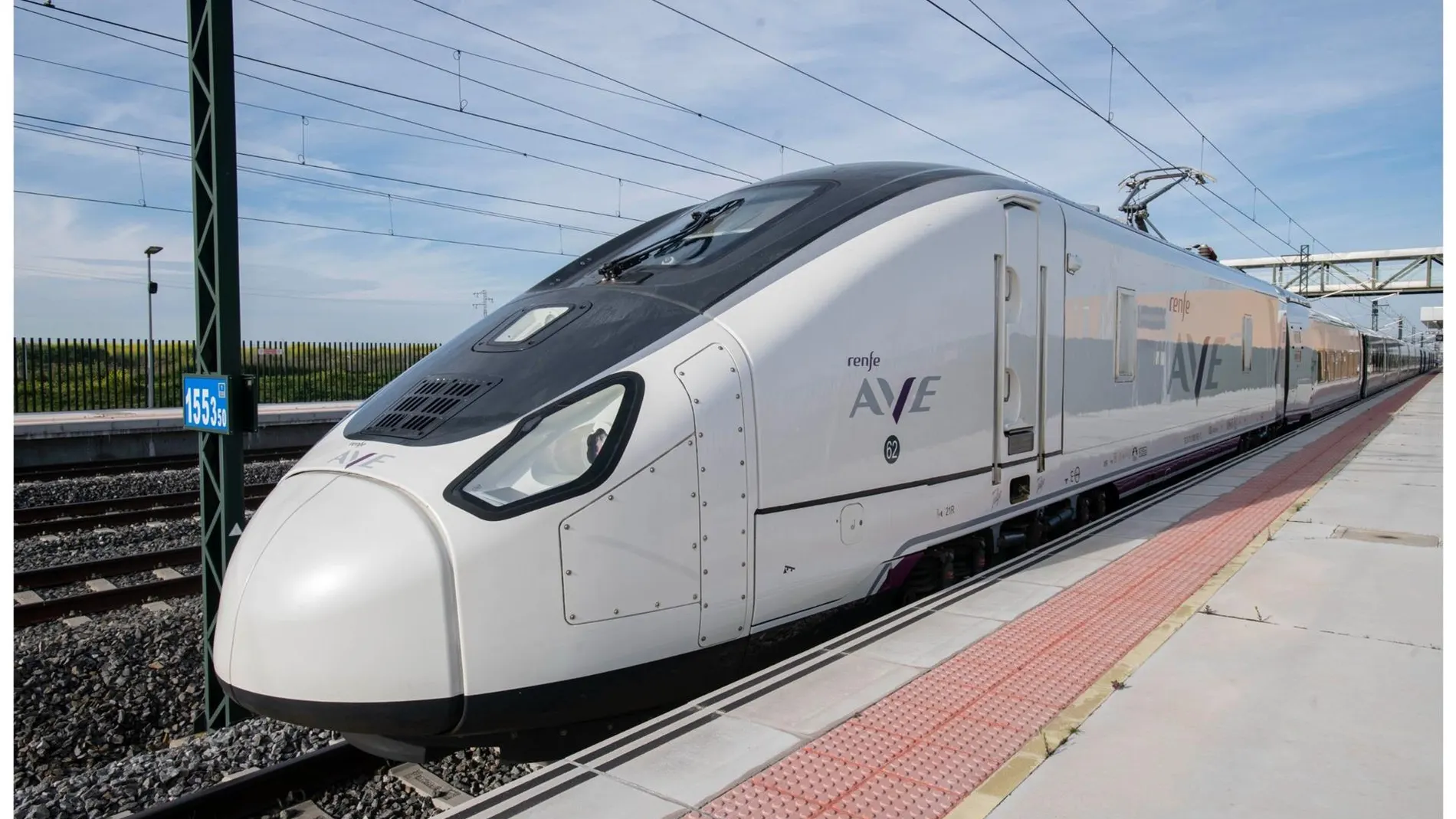 MADRID.-El presidente de Renfe defiende criterios "de interés general" en la reordenación del Madrid-Galicia