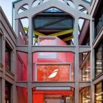  Popup de Iberia de 1000 metros cuadrados ubicada en el Espacio Cultural Serrería Belga, junto al Paisaje de la Luz