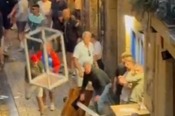 Los hooligans ingleses provocan altercados en Bilbao, San Sebastián y Santander