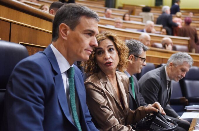 Montero pide al Congreso apoyar el plan para salvar Correos, registrado vía enmienda en el REF canario